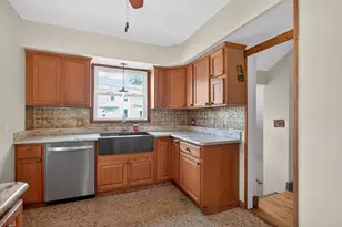 716 Sixth St, Jackson, MI 49203 - Photo 6