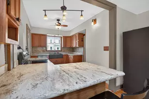 716 Sixth St, Jackson, MI 49203 - Photo 10