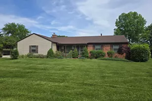 5827 Pine View Dr, Ypsilanti, MI 48197 - Photo 2