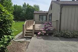 5827 Pine View Dr, Ypsilanti, MI 48197 - Photo 36