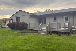 741 Woods Ct, Walled Lake, MI 48390 - Photo 30