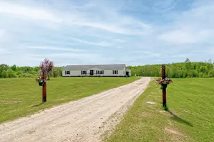 10815 S Hawkins Rd, Reed City, MI 49677 - Photo 2