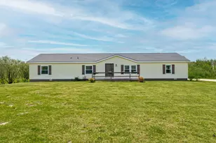 10815 S Hawkins Rd, Reed City, MI 49677 - Photo 2