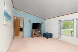 10815 S Hawkins Rd, Reed City, MI 49677 - Photo 6