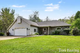 10874 Wildwood Dr, Greenville, MI 48838 - Photo 4