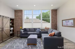 156 W 11th St, Holland, MI 49423 - Photo 4