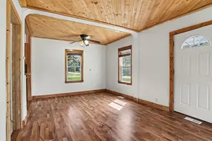 919 Charles St, Plainwell, MI 49080 - Photo 4