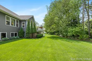 8429 Pinecroft Ct, Hudsonville, MI 49426 - Photo 36