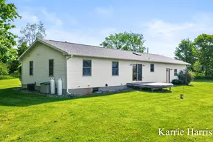 6048 S Cedar Lake Road SE, Sheridan, MI 48884 - Photo 32