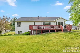 1870 Pineridge Dr, Hastings, MI 49058 - Photo 8