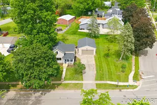 204 N Sherwood Ave, Plainwell, MI 49080 - Photo 34
