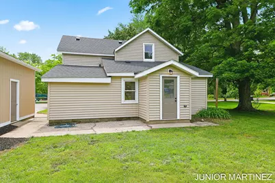 204 N Sherwood Avenue, Plainwell, MI 49080 - Photo 30