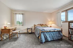 5537 Bentbrook Dr SE, Grand Rapids, MI 49508 - Photo 10