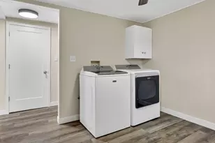 409 Oak St, Three Oaks, MI 49128 - Photo 20