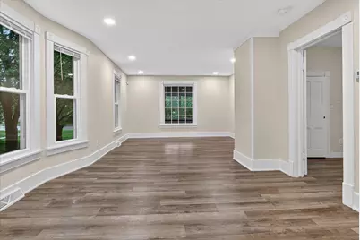 409 Oak Street, Three Oaks, MI 49128 - Photo 10