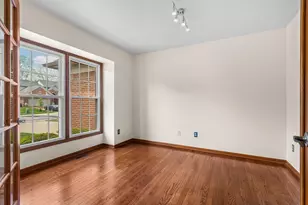 2956 Leslie Park Cir, Ann Arbor, MI 48105 - Photo 8