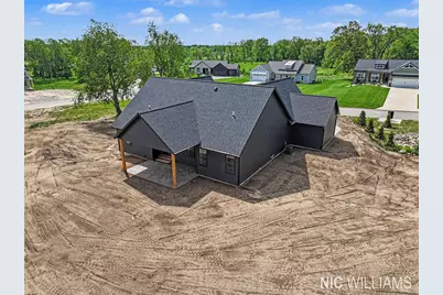 11279 Bancroft Way SE, Alto, MI 49302 - Photo 10