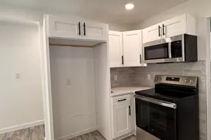 6145 N Dowling Ave, Westland, MI 48185 - Photo 6