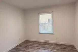 6145 N Dowling Ave, Westland, MI 48185 - Photo 10