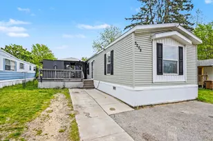 5208 Village Dr SW, Wyoming, MI 49509 - Photo 16