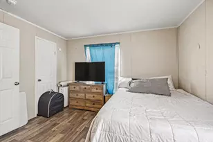 5208 Village Dr SW, Wyoming, MI 49509 - Photo 12