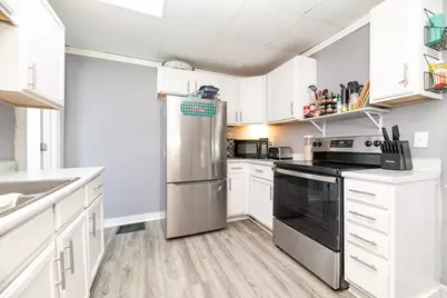 518 Walnut Street, Three Rivers, MI 49093 - Photo 6
