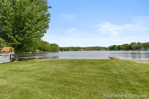 9048 Loveless Dr NE, Rockford, MI 49341 - Photo 4