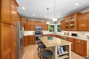 3012 Hunters Dr SW, Jenison, MI 49428 - Photo 4