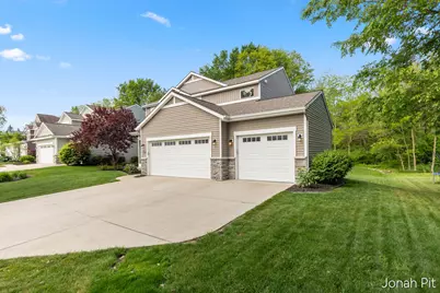 8479 Twin Lakes Drive, Jenison, MI 49428 - Photo 4