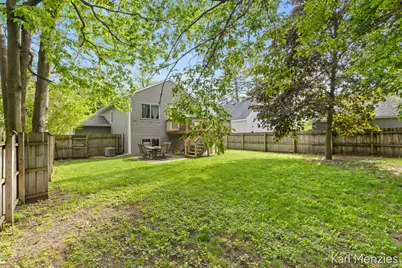 1231 Bradford Street NE, Grand Rapids, MI 49503 - Photo 24