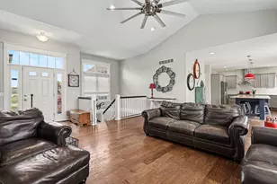 4684 Stonewood Ct, Hudsonville, MI 49426 - Photo 4