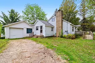 345 W Church Ave, Reed City, MI 49677 - Photo 2