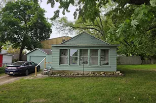 21 Bradley St, Battle Creek, MI 49017 - Photo 2