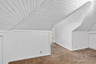 165 E Division Street NE, Rockford, MI 49341 - Photo 22