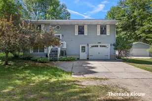 6969 E Pontaluna Rd, Fruitport, MI 49415 - Photo 2