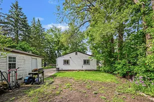 6550 Saline Dr, Waterford, MI 48329 - Photo 22