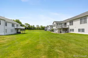 11286 Blue Heron Pkwy, Holland, MI 49424 - Photo 26