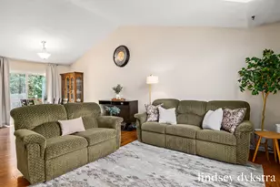 2206 Thistledowne Dr NE, Grand Rapids, MI 49505 - Photo 6