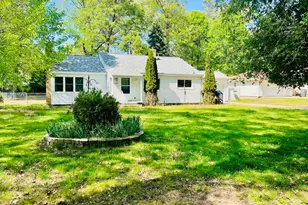 1892 Crestwood Ln, Muskegon, MI 49441 - Photo 2