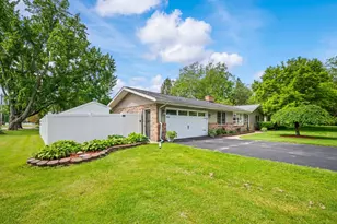 1710 Redwood Dr, Stevensville, MI 49127 - Photo 4