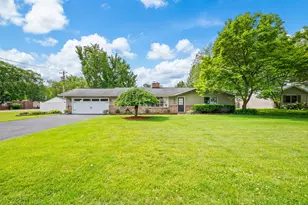 1710 Redwood Dr, Stevensville, MI 49127 - Photo 2
