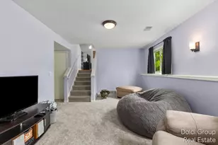 233 Jennifer Ln, Holland, MI 49423 - Photo 10