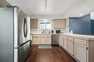 1008 Beachland Blvd, Waterford, MI 48328 - Photo 14