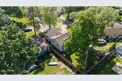 1008 Beachland Boulevard, Waterford, MI 48328 - Photo 28