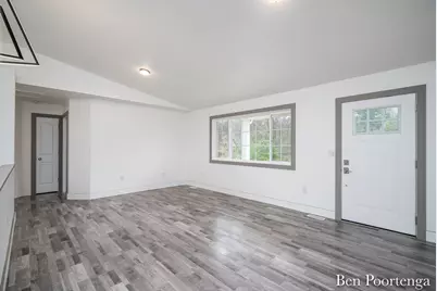 18351 W Hc-Edmore Road, Howard City, MI 49329 - Photo 6