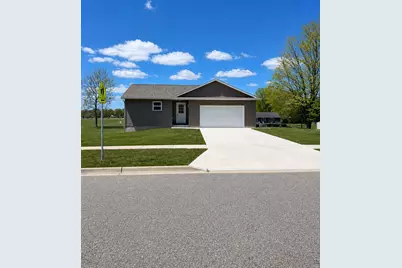 501 S Sullivan Avenue, Fremont, MI 49412 - Photo 2