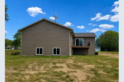 501 S Sullivan Avenue, Fremont, MI 49412 - Photo 8