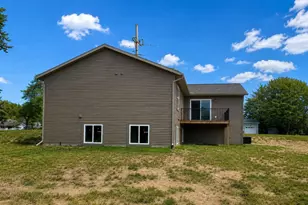 501 S Sullivan Ave, Fremont, MI 49412 - Photo 8