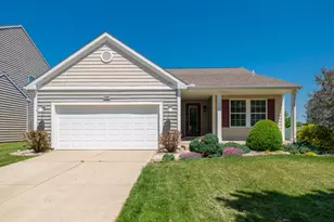 1108 Gardner Pond Ln, Vicksburg, MI 49097 - Photo 2