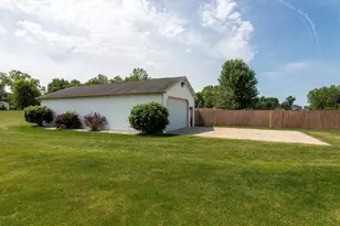 47679 Woodfield Cir, Mattawan, MI 49071 - Photo 56